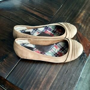 BORN Tan leather Flats with Plaid floral Lining